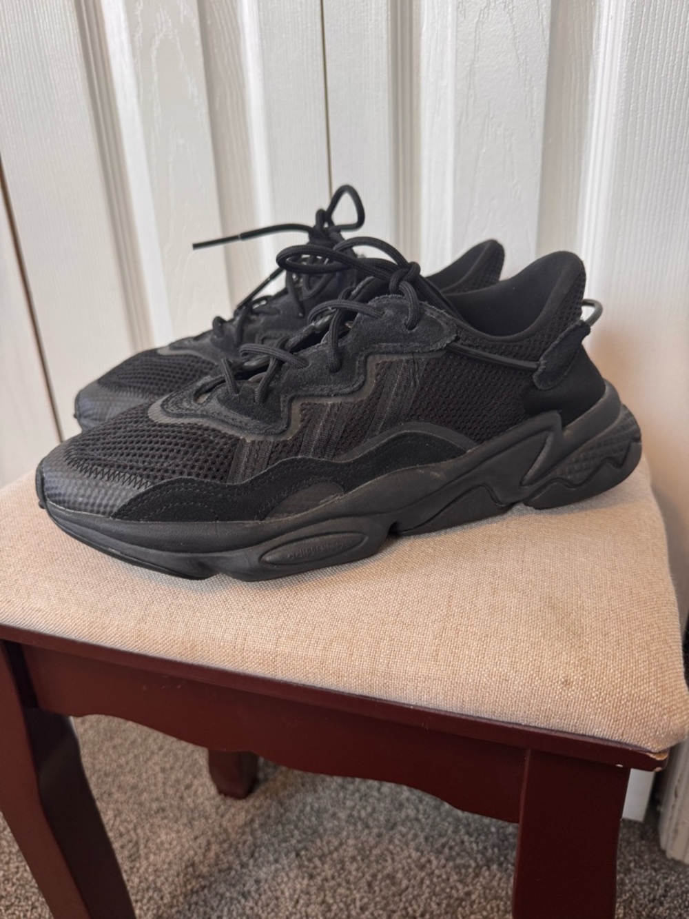 Mens Adidas Ozweego Core Black Sneakers US Sz 8 Mesh Upper Suede Lace Up - Picture 2 of 14